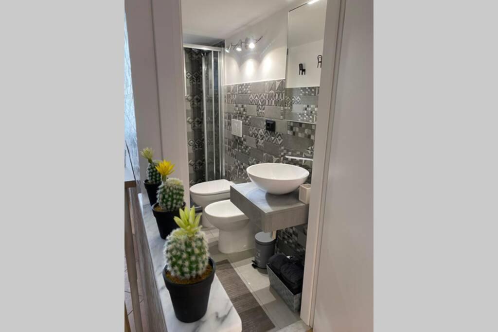 La Casa Comoda 1 Appartement Genua Buitenkant foto